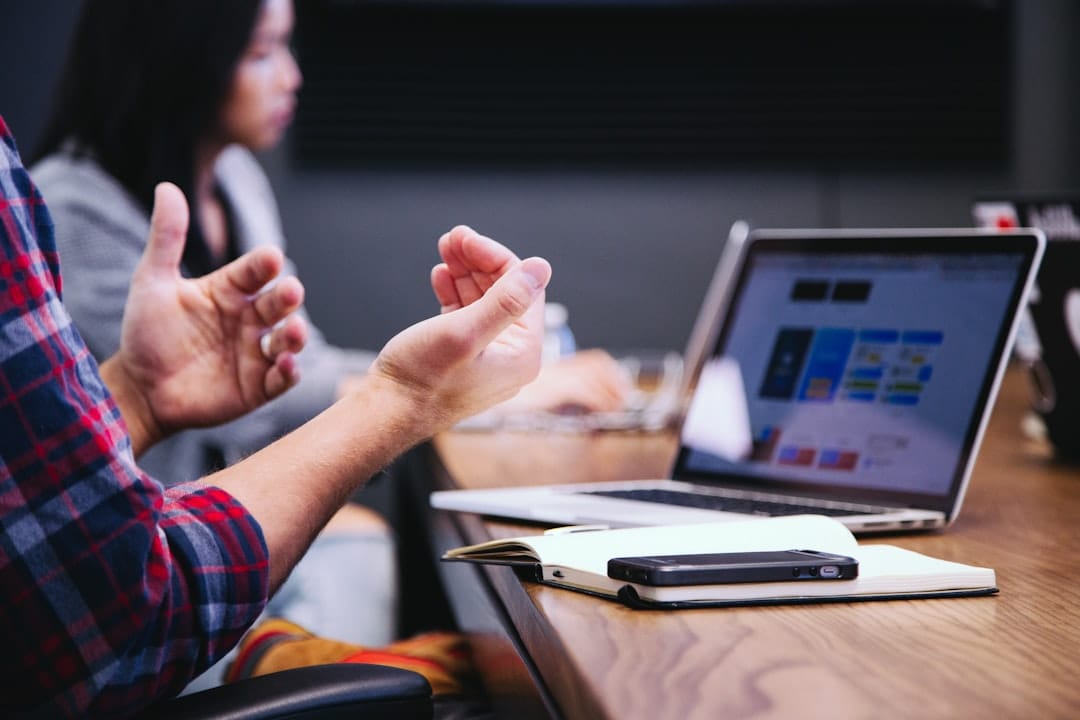 Hybrid pricing model SaaS strategy combining subscription and usage pricing