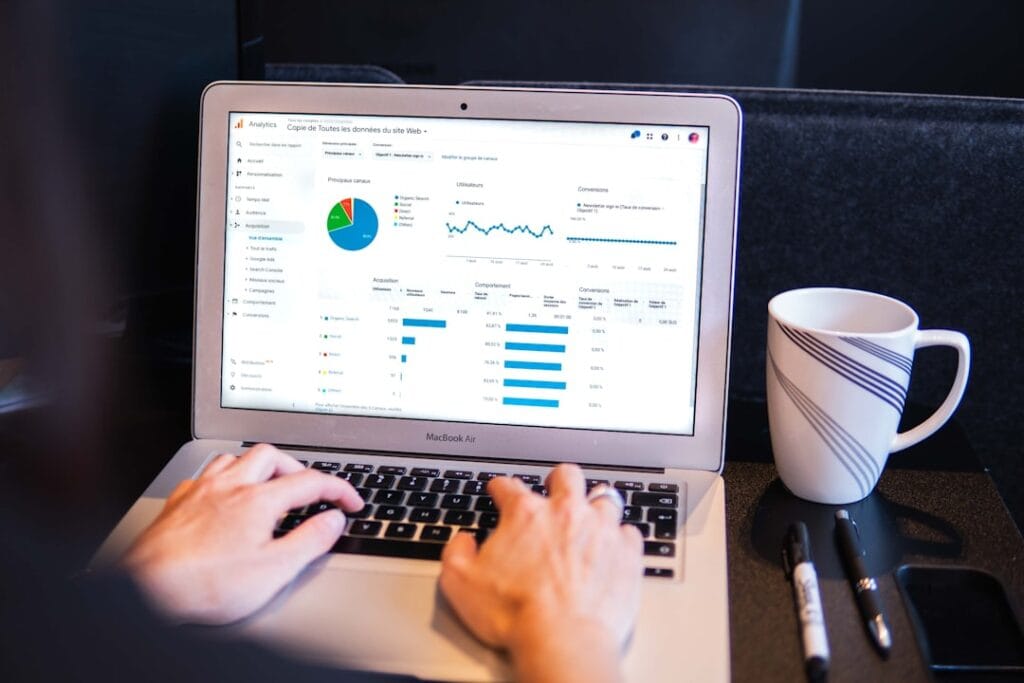 Software Pricing Models: 12 Types, Examples & How to Choose the Right One Software pricing models and pricing analytics for SaaS products